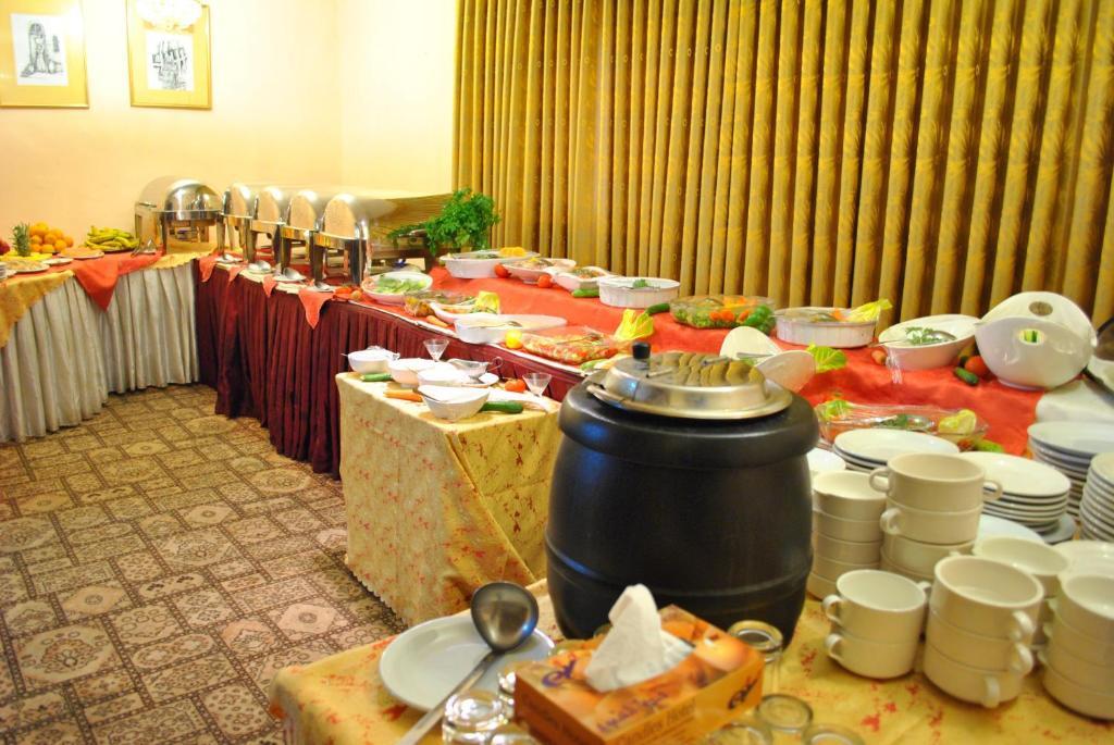Candles Hotel Wadi Musa Bagian luar foto